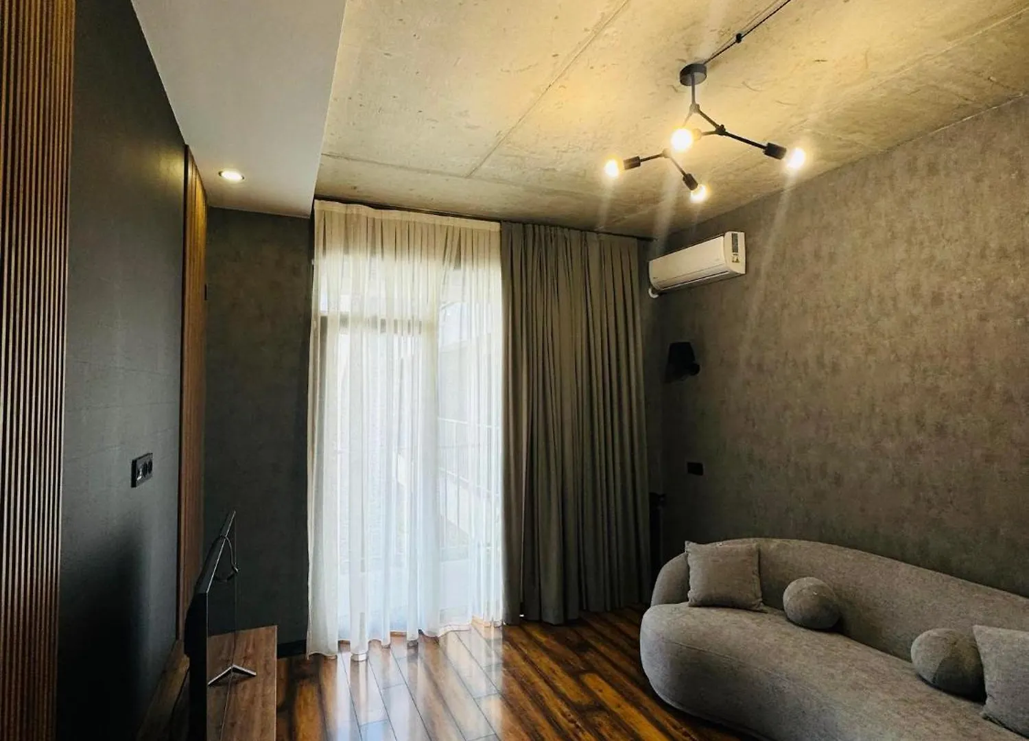 Superior Apartment In ティビリシ